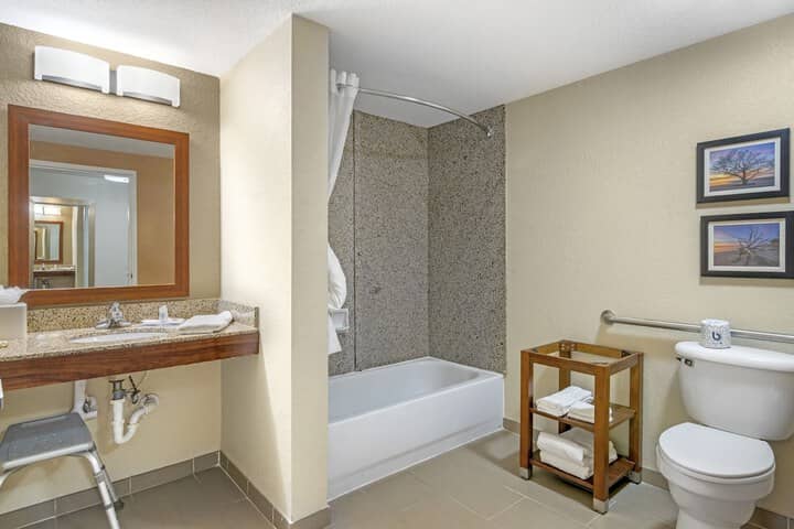 Room 17 of 29